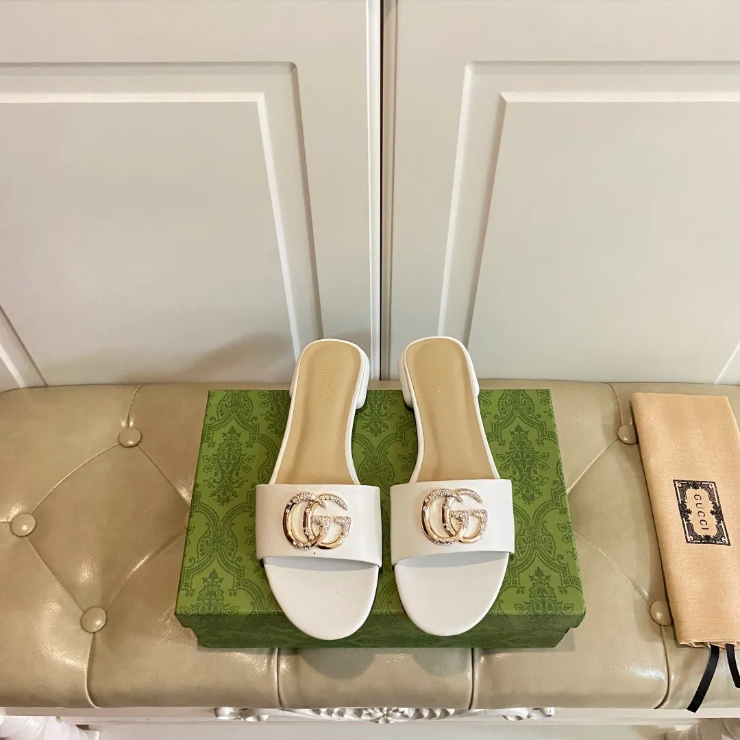 👟👟Ex-factory price 420👟👟, new Gucci slippers, cowhide surface, sheepskin lining, sizes 35-42 (custom-made sizes 43 and 44 are non-refundable)
